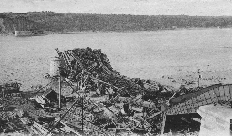Collapse of Quebec Bridge